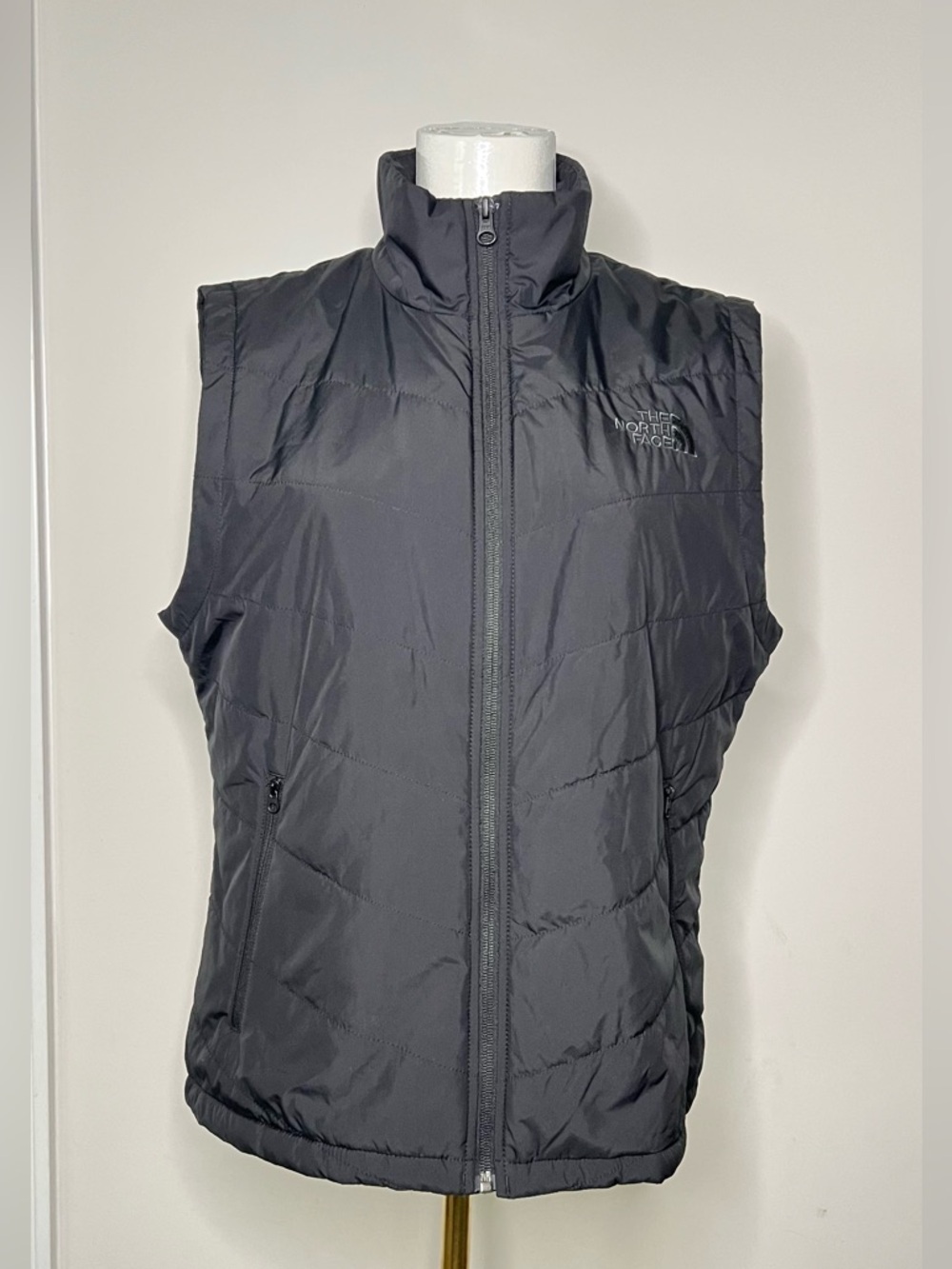The North Face Black Tamburello Puffer Vest NF0A5GDZ Women's M *TINY FLAW